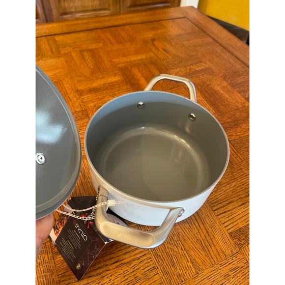 Othello 3 quart casserole, heavy duty aluminum with ceramic coating interior - Picture 5 of 6